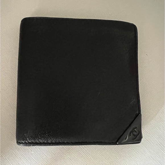 Chanel wallet 10 card slots - Picture 1 of 5